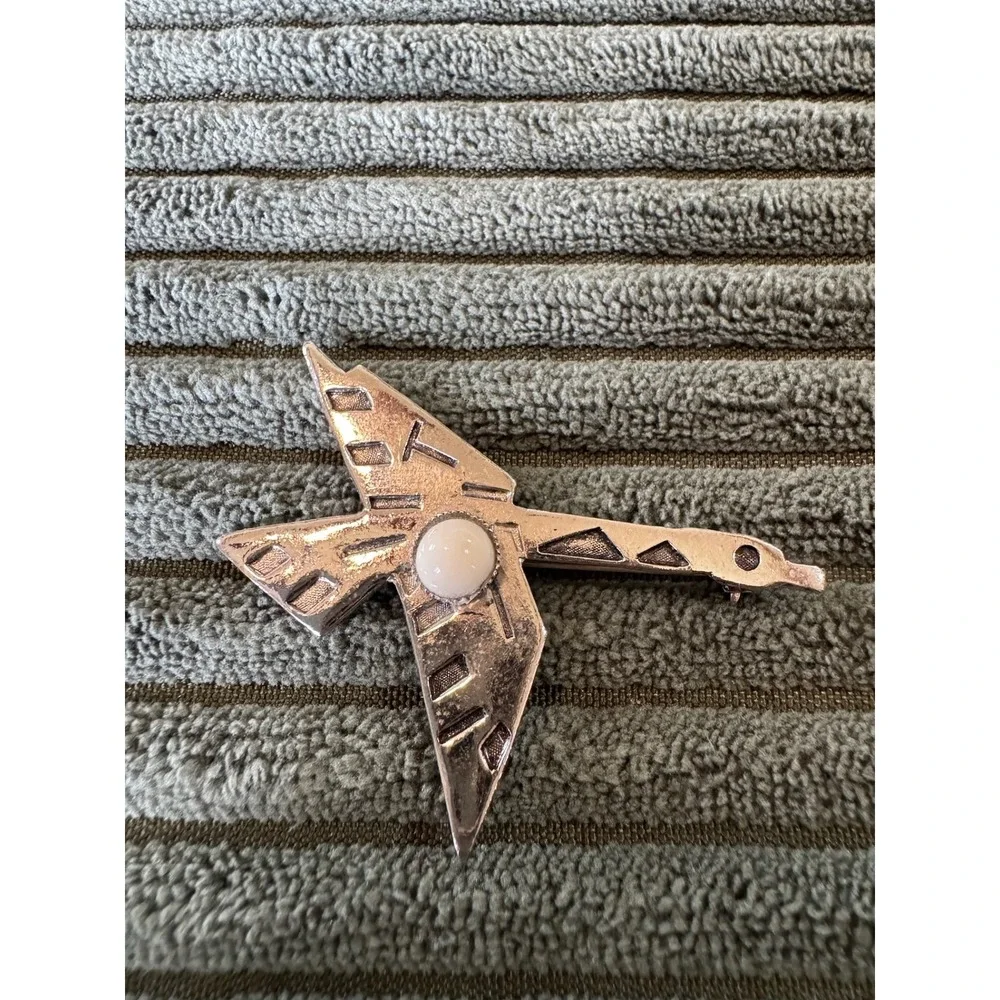 Vintage Art Deco Silver Tone Flying Bird Brooch Pin with White Stone‎